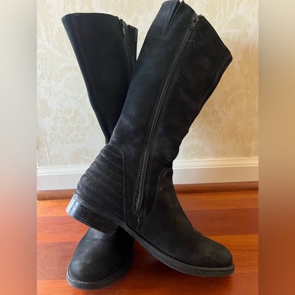 Spinney Tall Boot - Picture 2 of 6